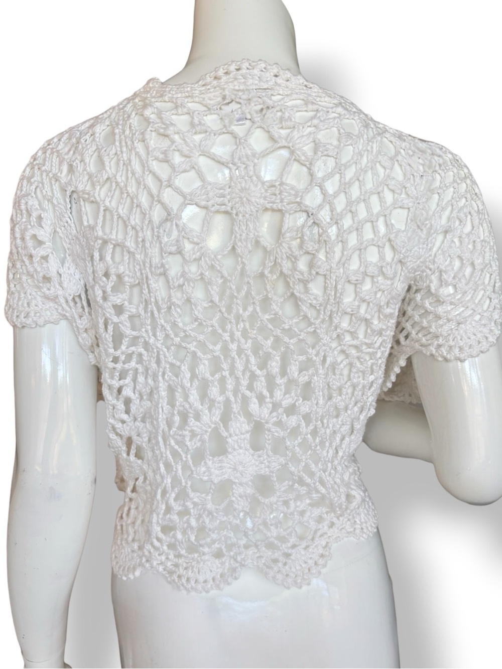 Rico Crochet Tie-Front Short Sleeve Shrug - White. Women’s Size Large - Picture 3 of 6